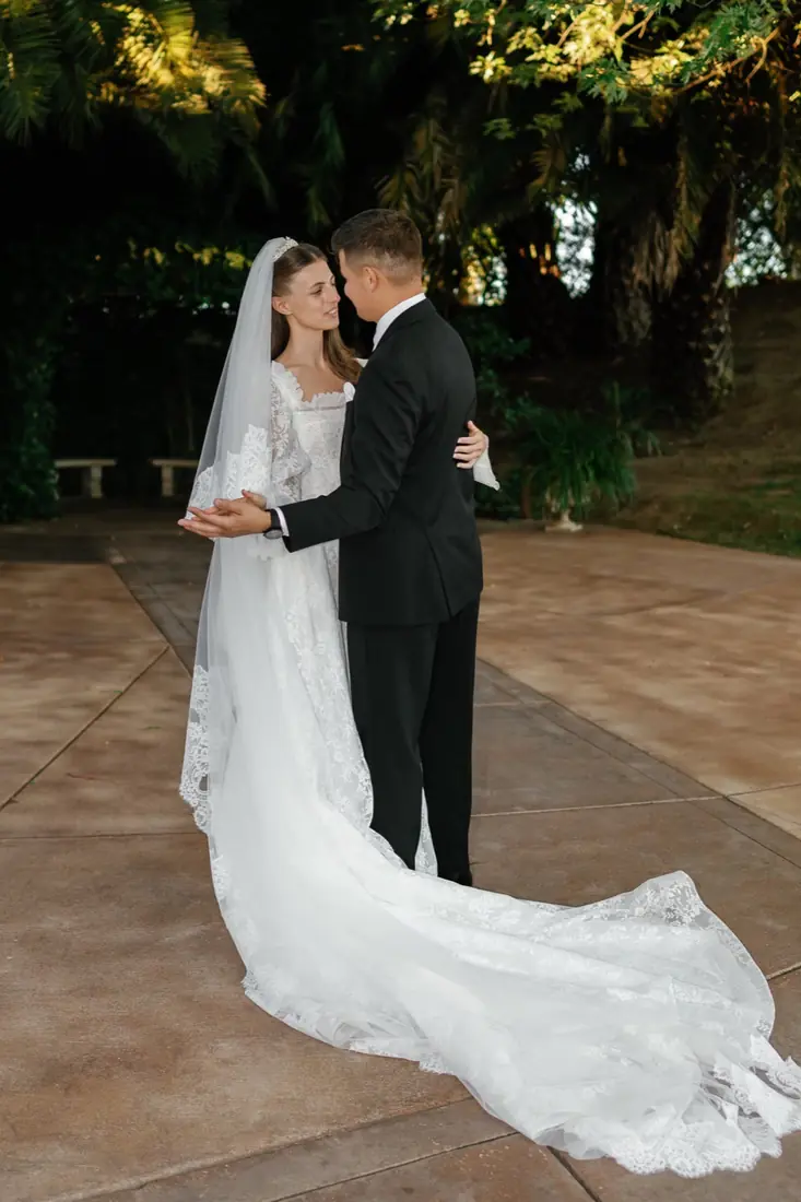 David and his wife dancing on their wedding day